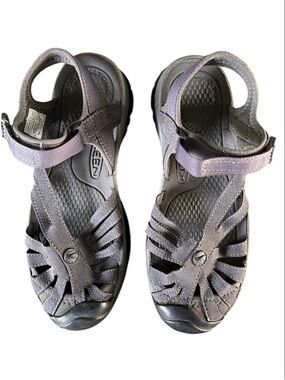 Keen Sandals Sz 8.5 Gray